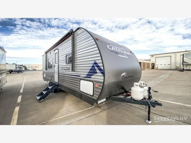 Thumbnail Photo undefined for New 2023 Coachmen Catalina 261BH